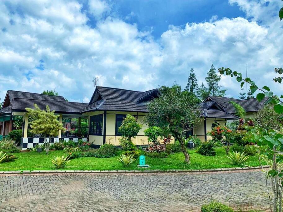 Designer Villa Osaka Пунсак Екстериор снимка