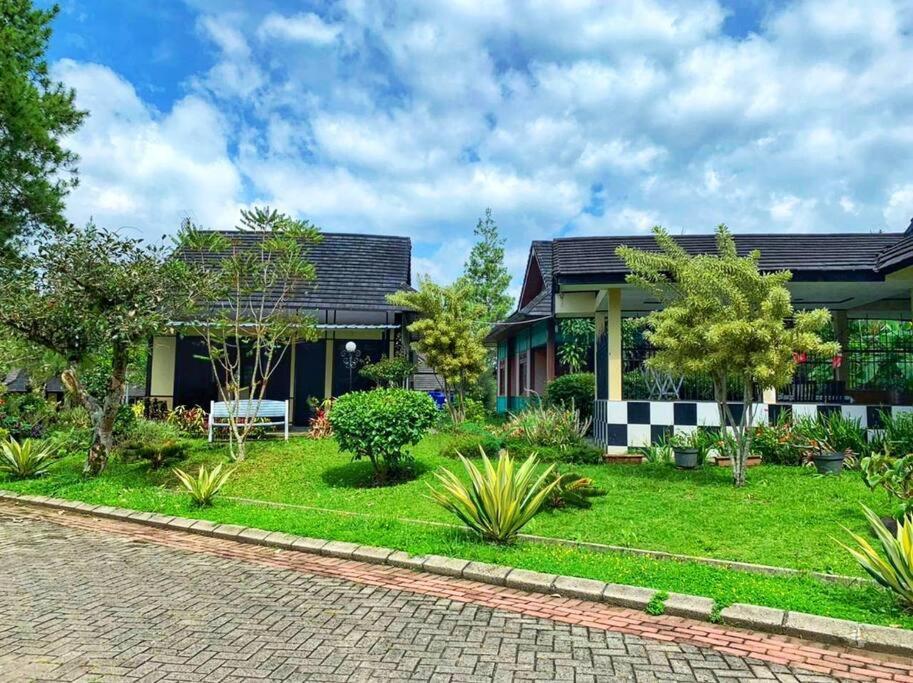 Designer Villa Osaka Пунсак Екстериор снимка